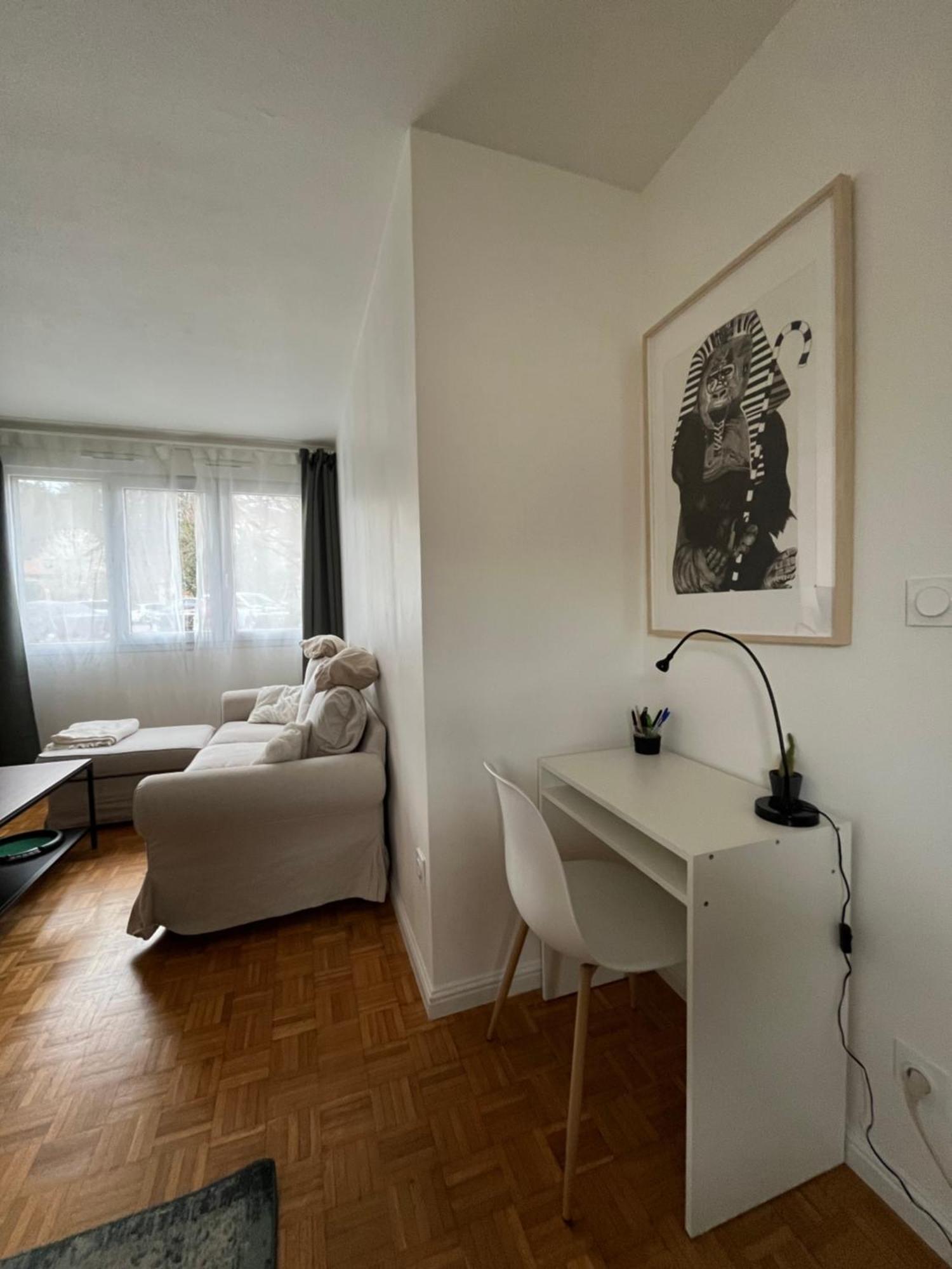 Appartement Cosy Et Confortable サン・ジュニ・ラヴァル エクステリア 写真