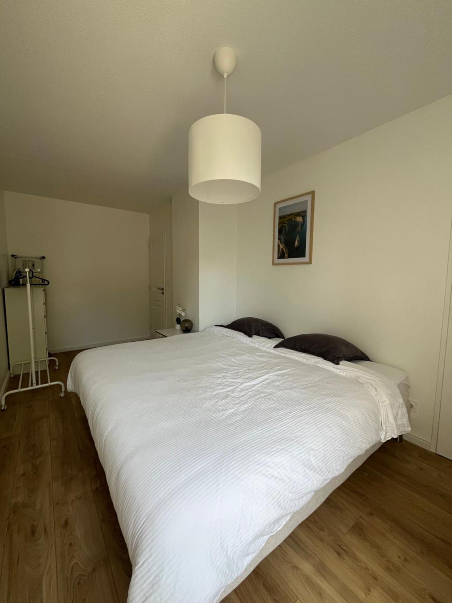 Appartement Cosy Et Confortable サン・ジュニ・ラヴァル エクステリア 写真